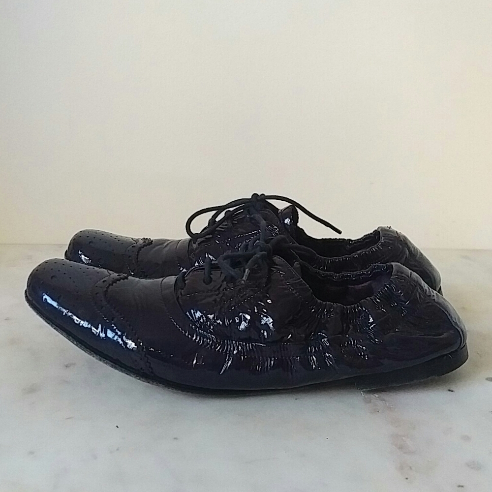 Miu Miu Black Patent Leather Lace-Up Flats - Picture 2 of 8